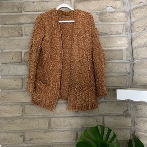 soft burnt orange sweater ✨